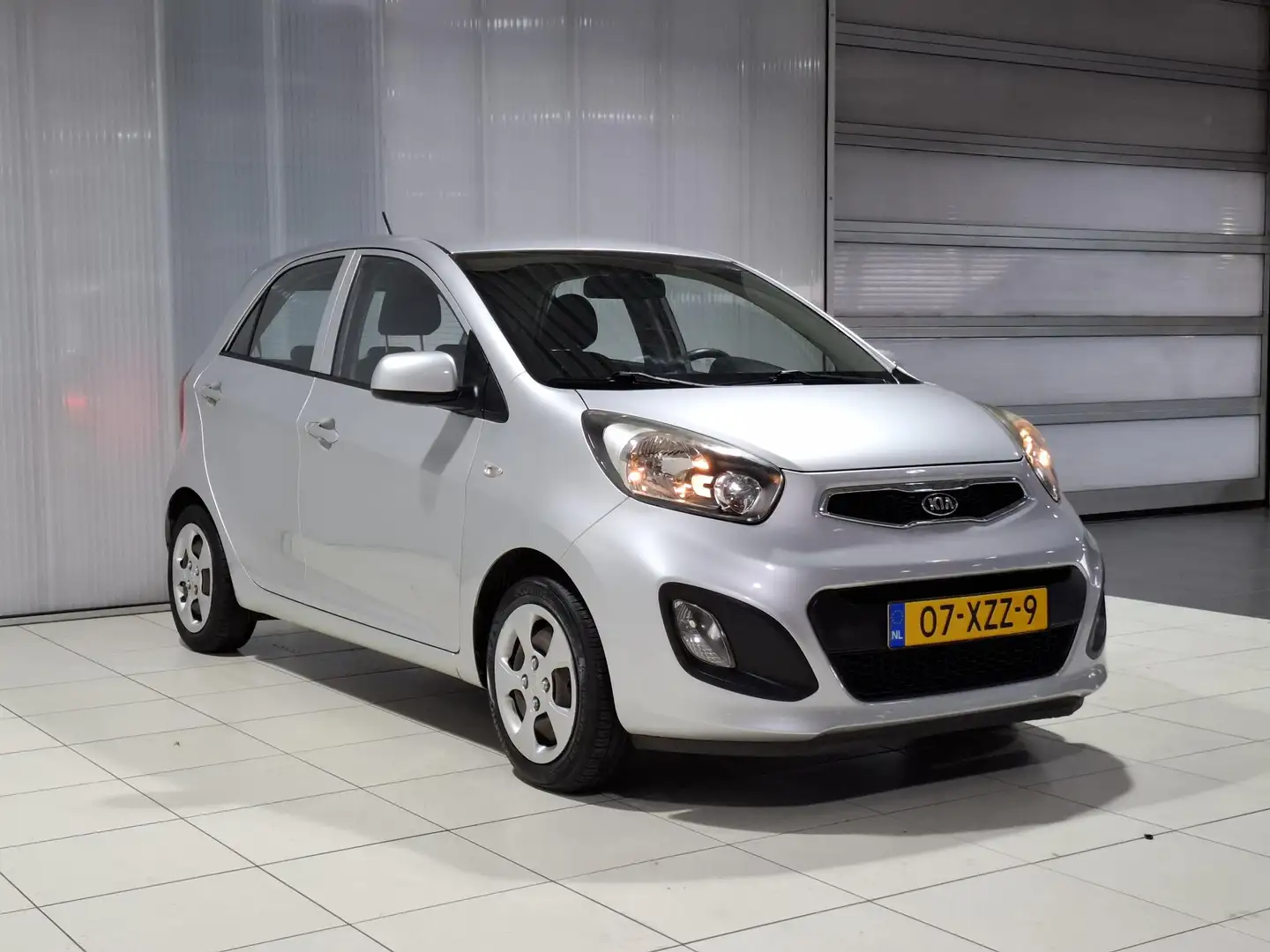Kia Picanto 1.2 CVVT ISG Comfort Pack , Airco. Grau - 2