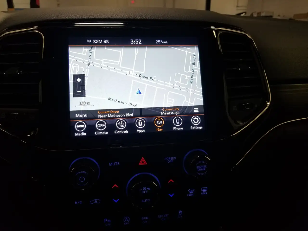 Jeep Grand Cherokee photo Jeep Grand Cherokee
