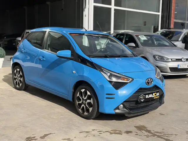Toyota Aygo Pequeño Manual de 5 Puertas