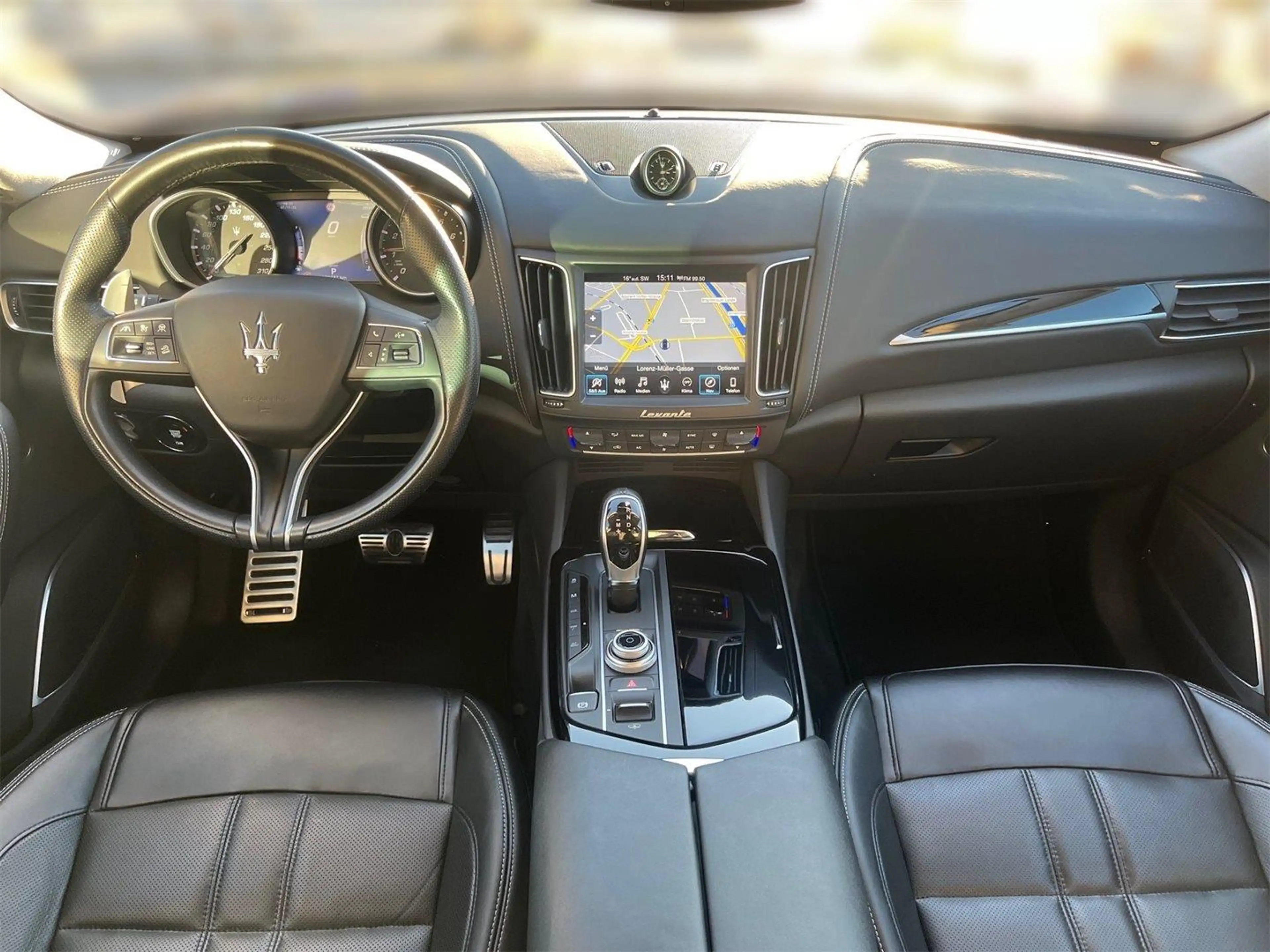 Maserati Levante SQ4 — photo 10