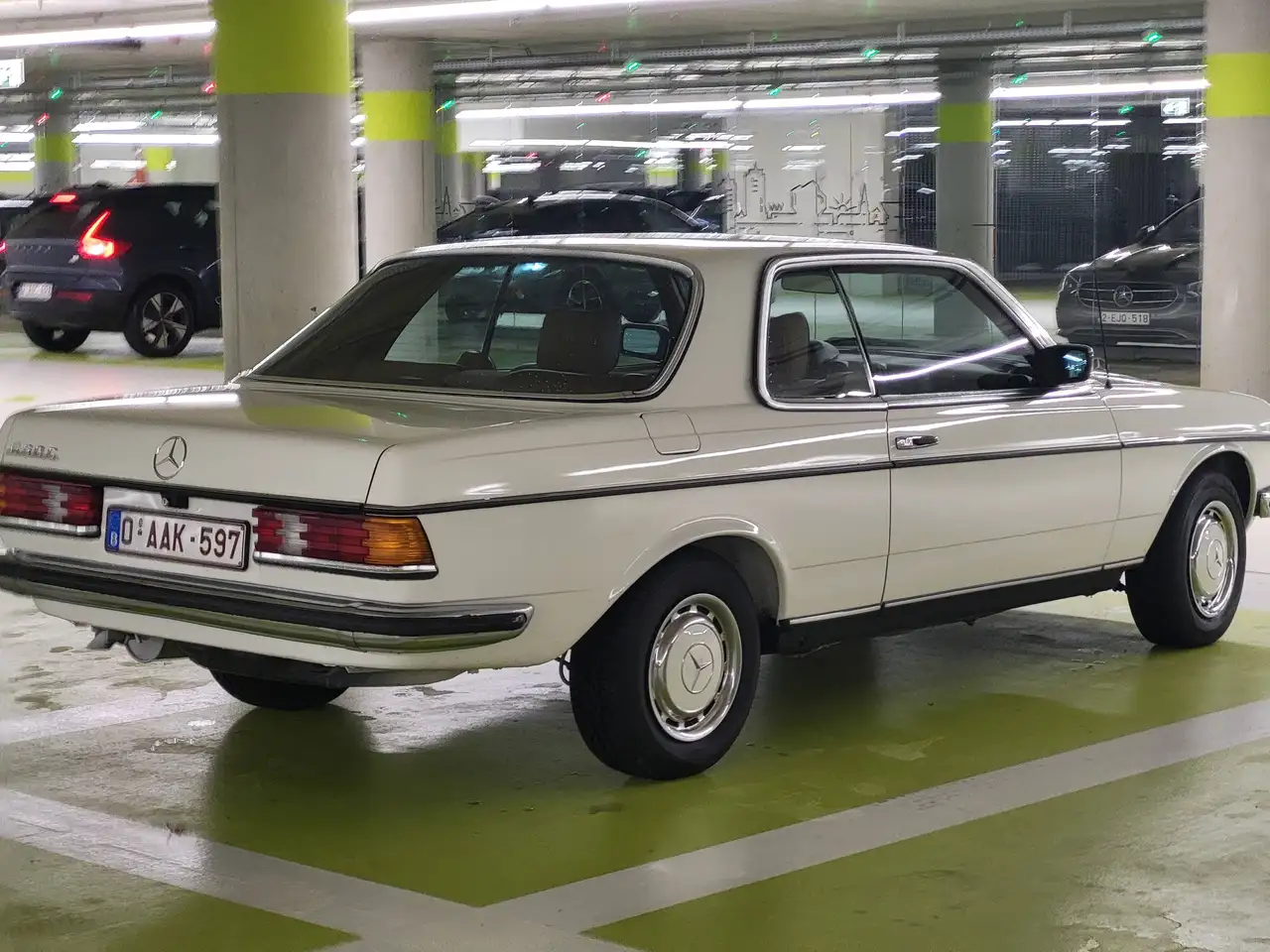 Mercedes-Benz 230 C, foto 2