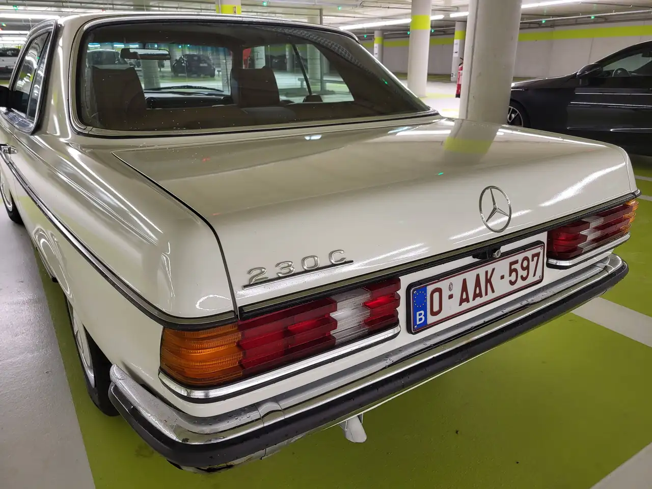 Mercedes-Benz 230 C, foto 3