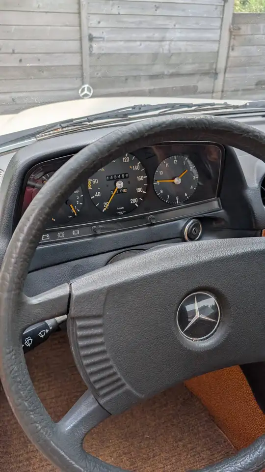 Mercedes-Benz 230 C, foto 6