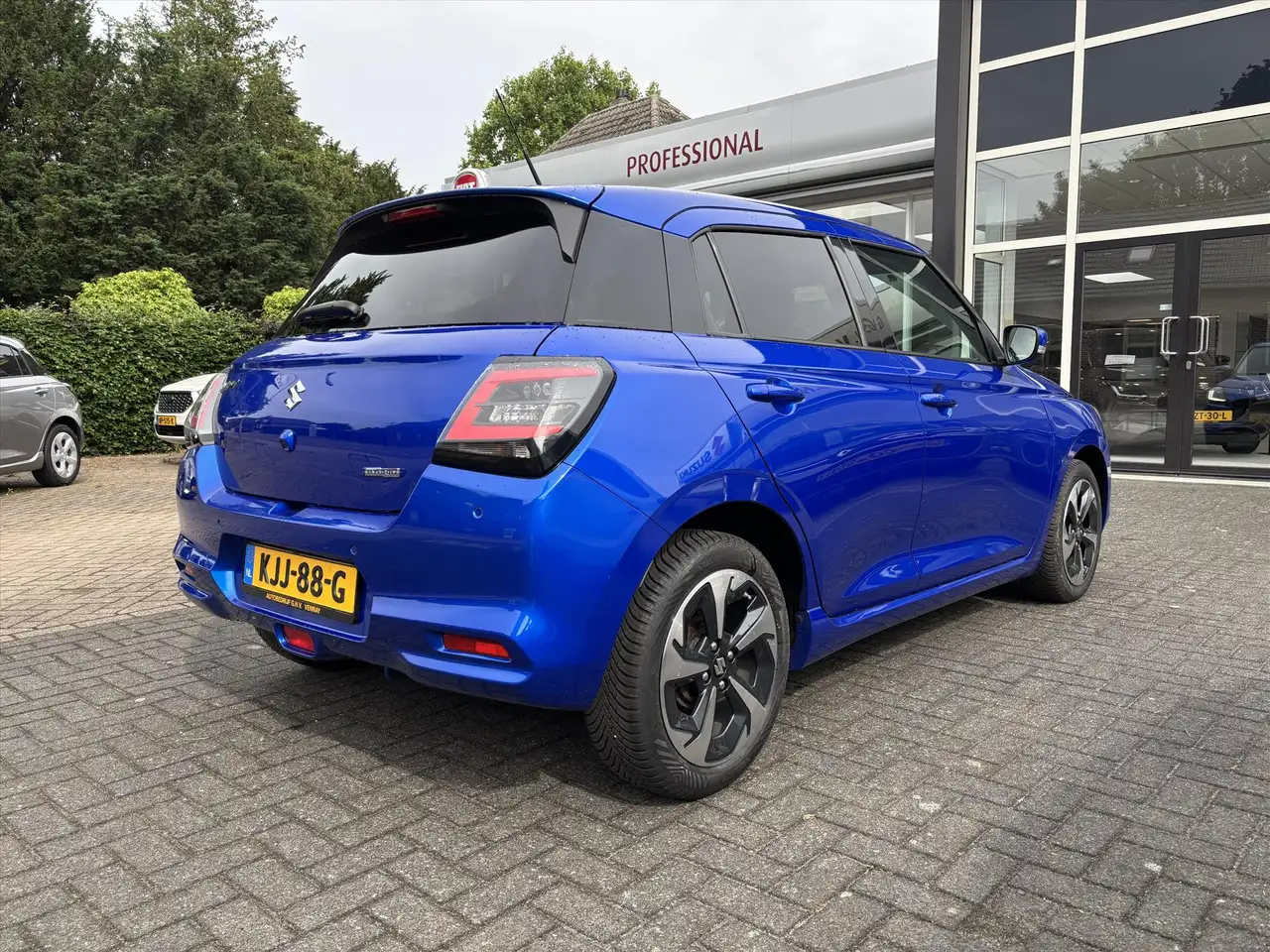 Suzuki Swift 2025 — фото 11