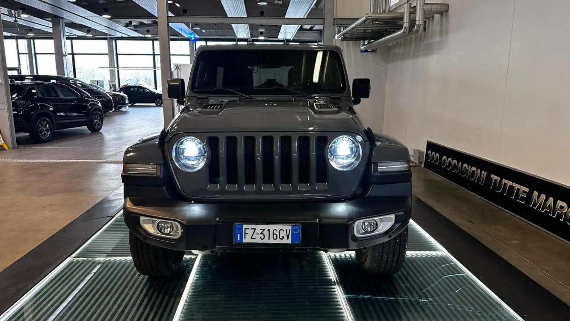 Jeep Wrangler Unlimited 2.2 Mjt II Sahara"X COMMERCIANTI LEGGI!" Сірий - 2