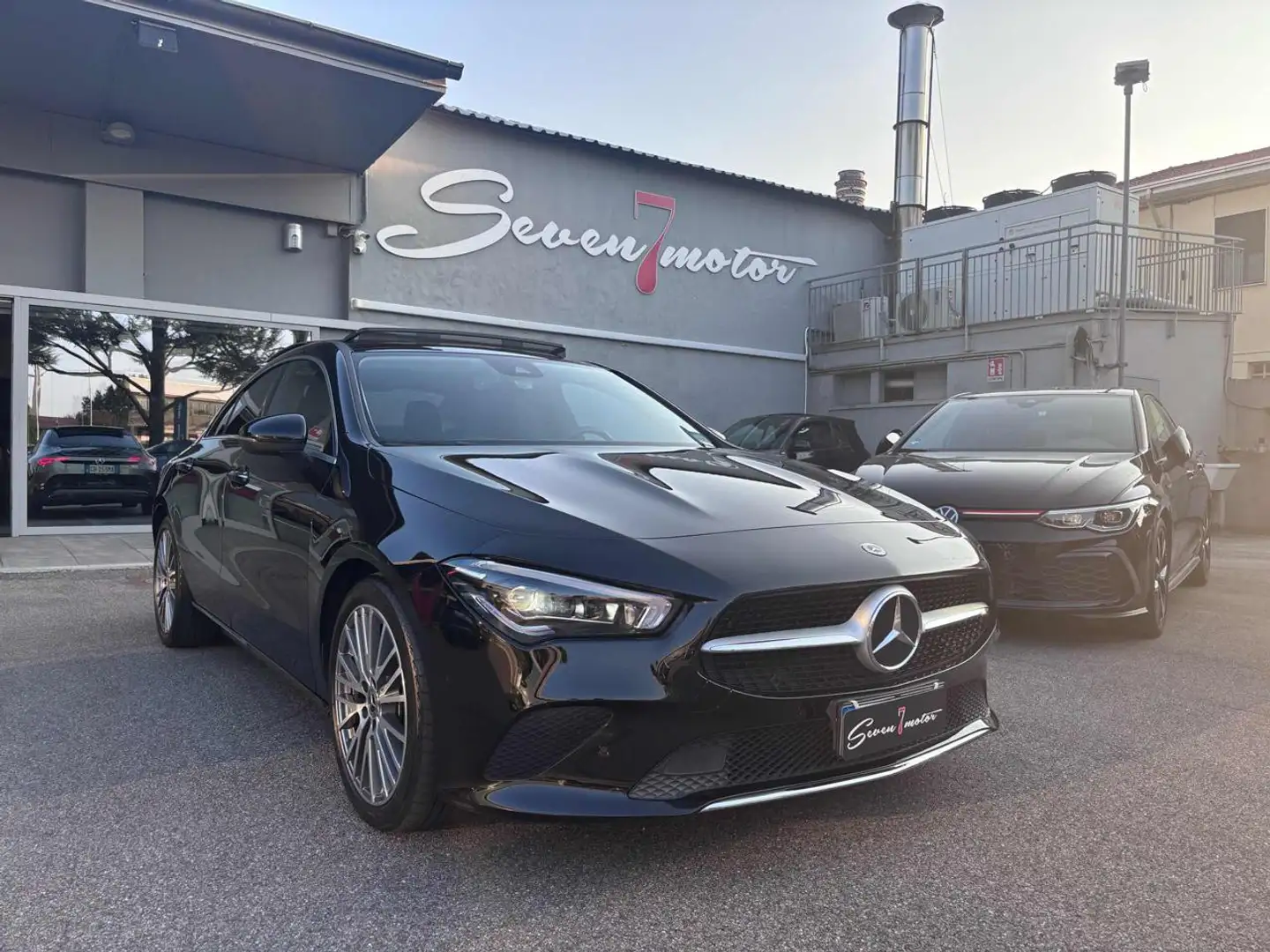 Mercedes-Benz CLA 200 d Automatic 4Matic Premium Schwarz - 1