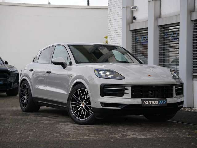 Imagine Porsche Cayenne E-Hybrid Coupé ACC-LUFTF.-PANO-HD-AHK-HUD-BOSE
