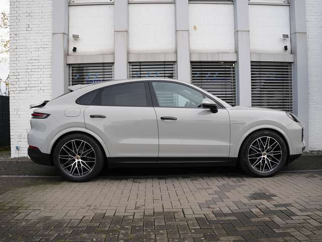 Porsche Cayenne E-Hybrid Coupé ACC-LUFTF.-PANO-HD-AHK-HUD-BOSE
