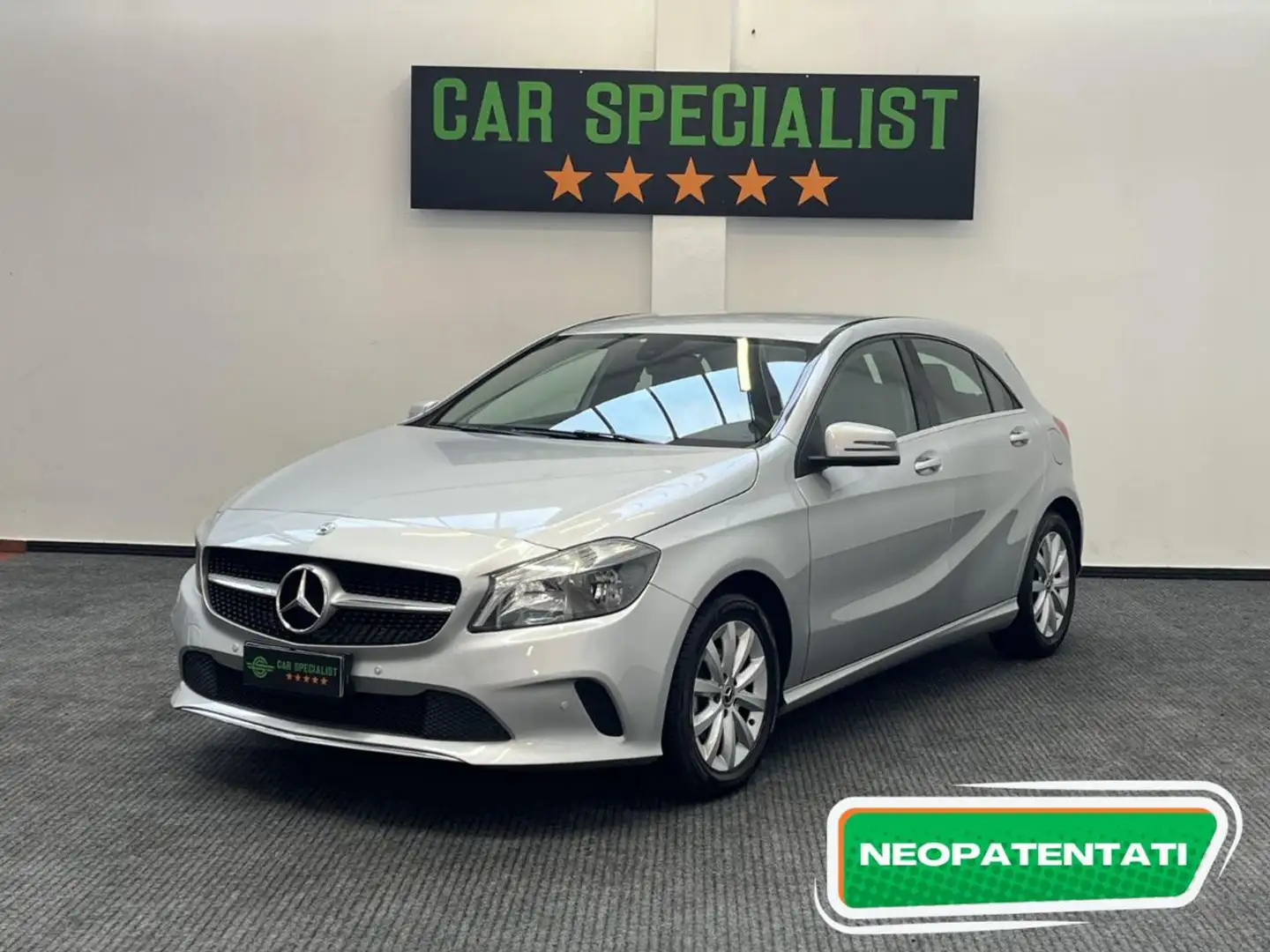 Mercedes-Benz A 160 d Sport RETROCAMERA|CARPLAY|NEOPATENTATI Argento - 1