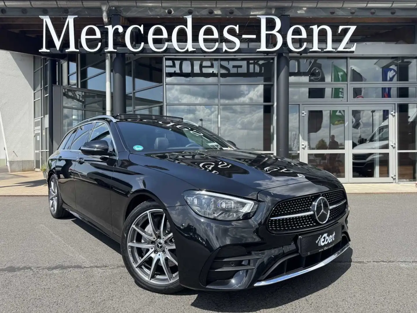 Mercedes-Benz E 220 d AMG+Pano+Burm+Distr+Memory+AHK+360 Noir - 1