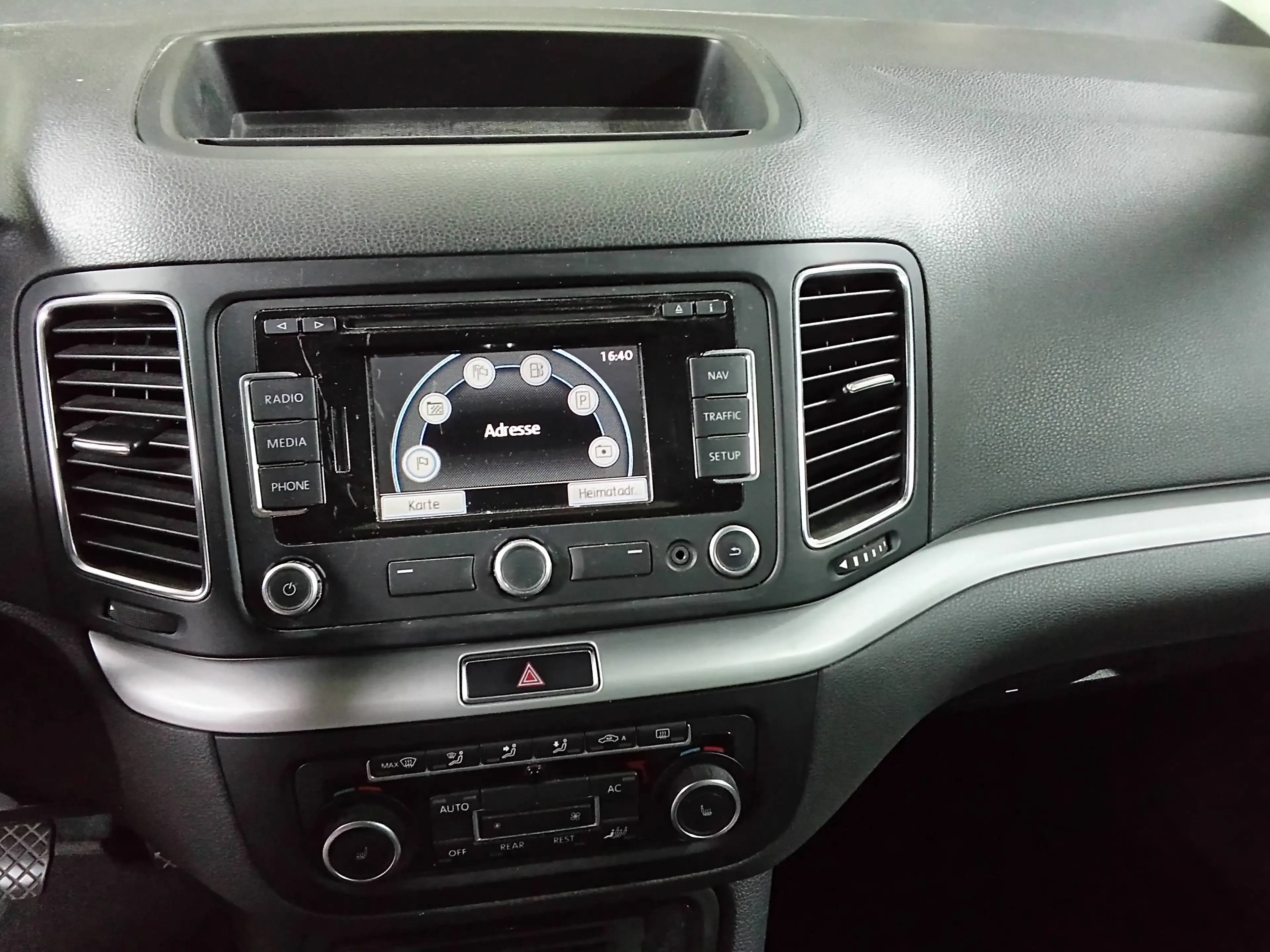 Volkswagen Sharan Trendline BMT — photo 8