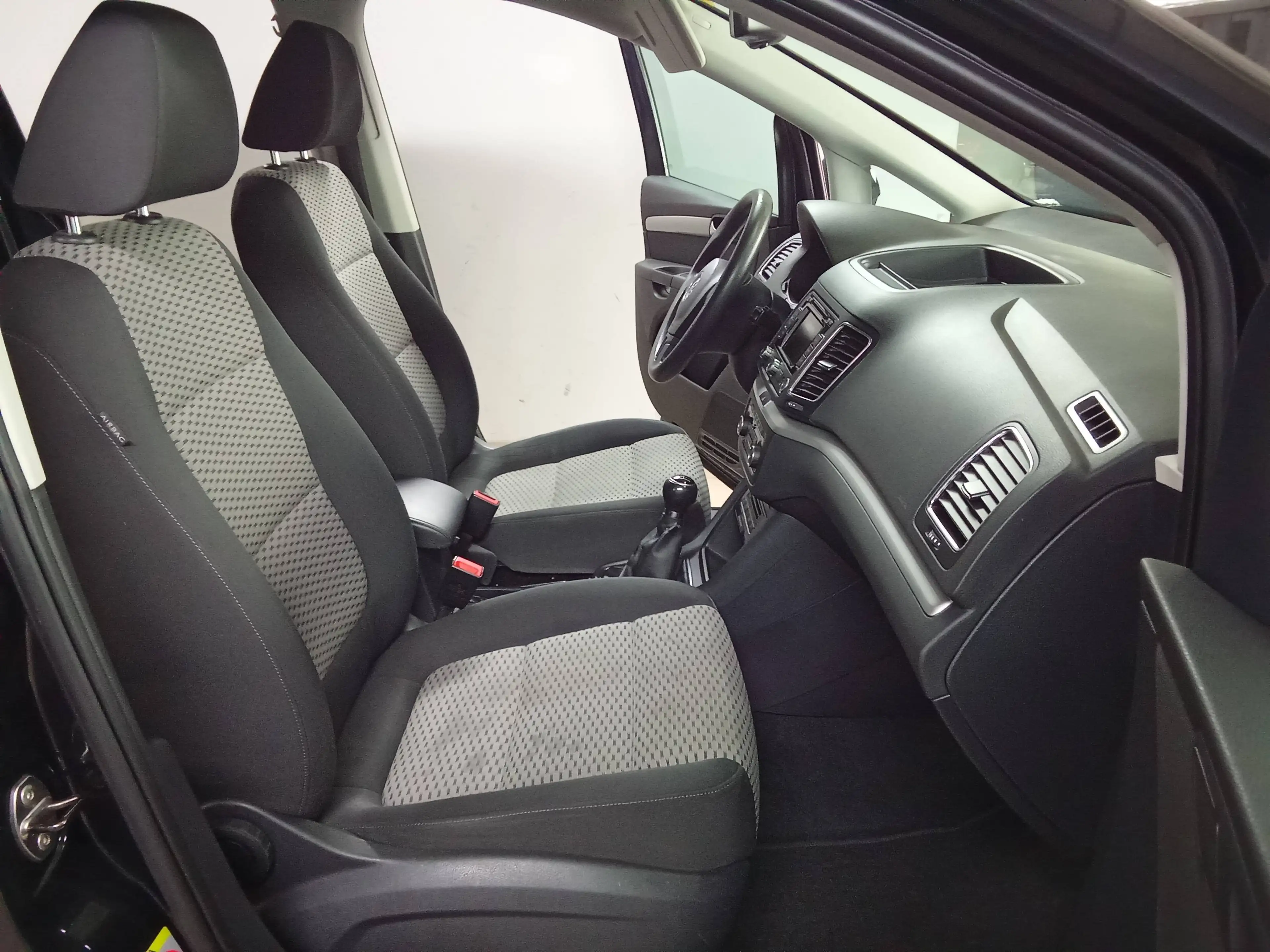 Volkswagen Sharan Trendline BMT — photo 6