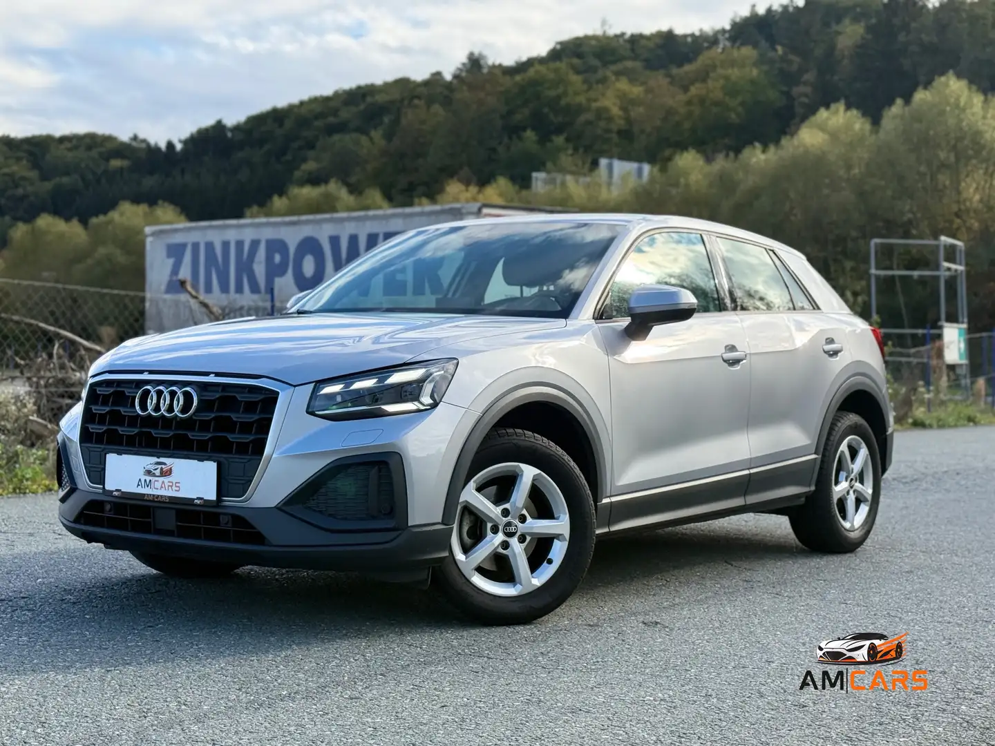 Audi Q2 Q2 35 TFSI intense   **1.BESITZ**ÖSTERREICHISCHES AUTO**WENIG KM**MATRIX**RFK**2 ZONEN**INTEC GARANTIE**UVM...** Silber - 1