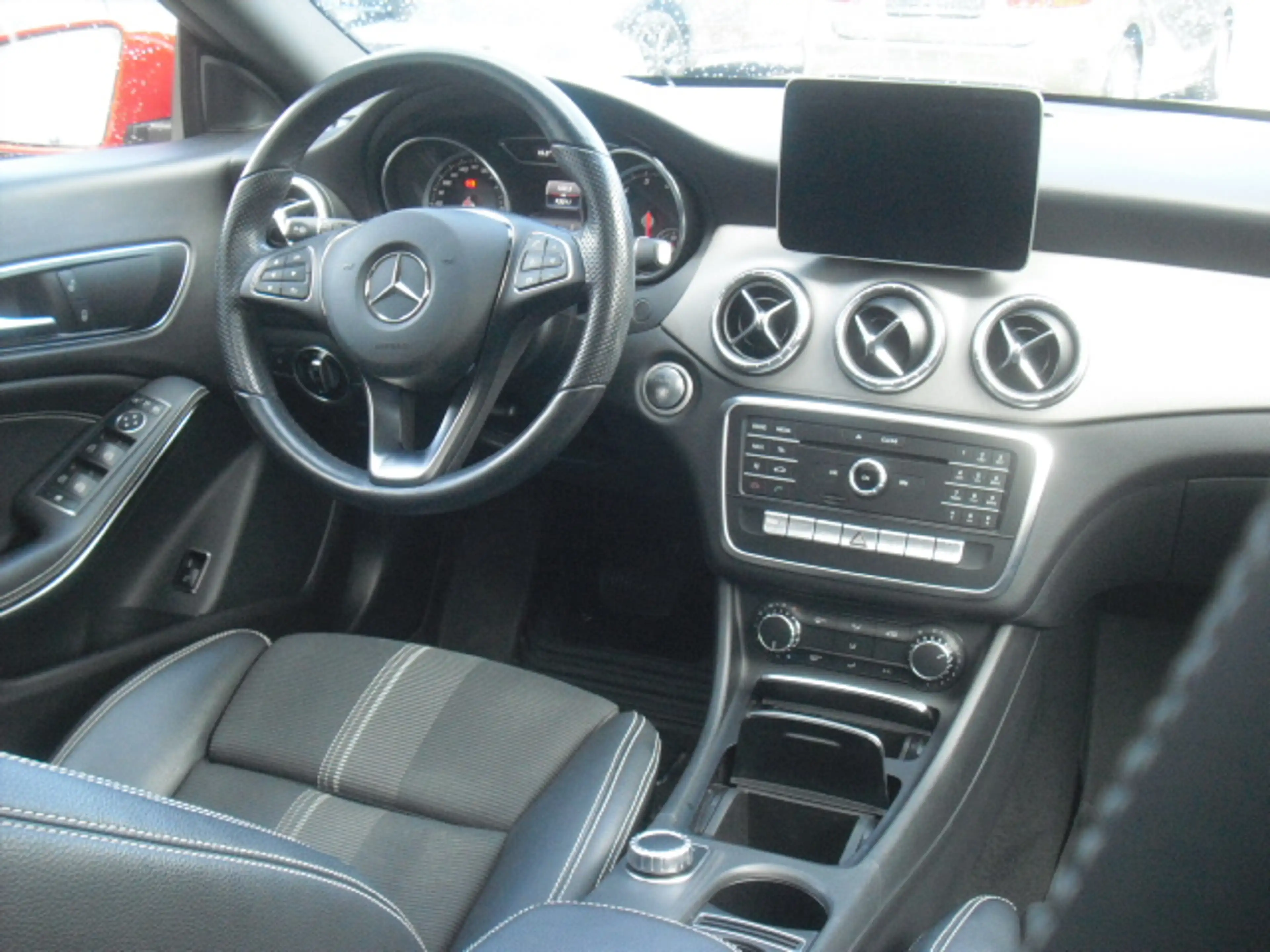 Mercedes-Benz CLA 200 CLA 200 (117.943) — photo 8