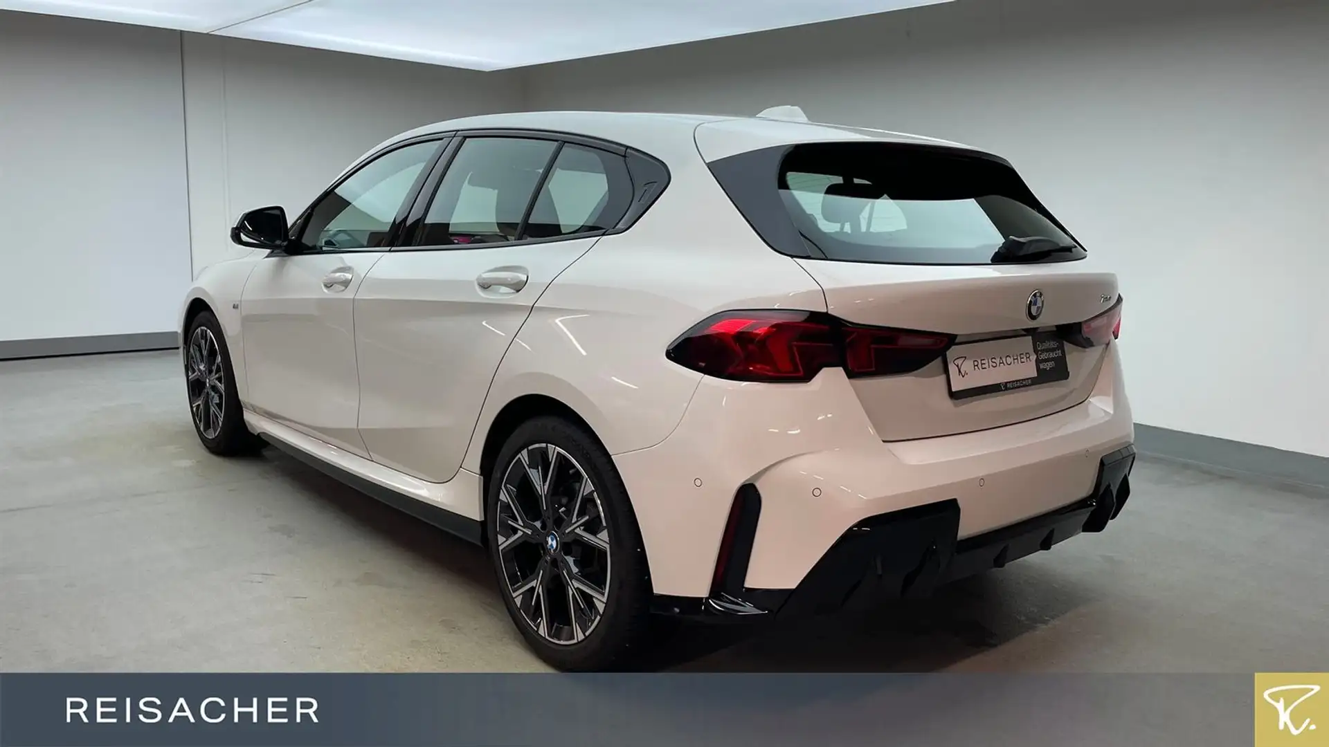 BMW 120 A M-Sport LCPlus RFK adaptLED DA PA Hifi Weiß - 2