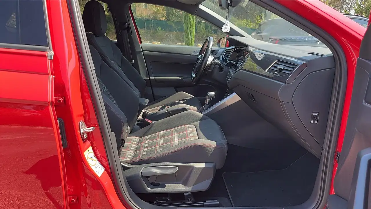 Volkswagen Polo GTI — photo 25