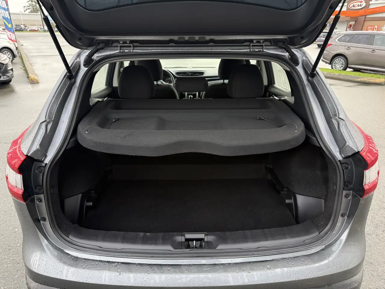Nissan Qashqai снимка Nissan Qashqai