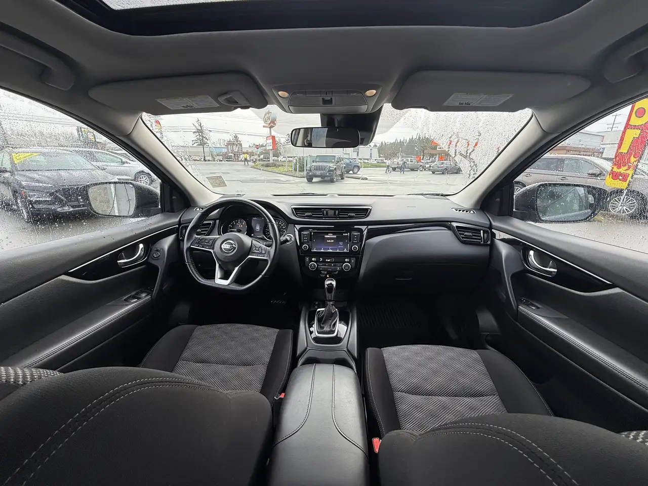 Nissan Qashqai снимка Nissan Qashqai