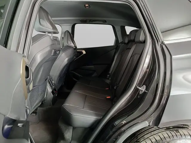 BMW X3 view 9