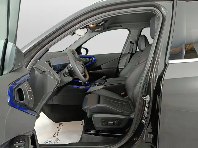 BMW X3 view 8