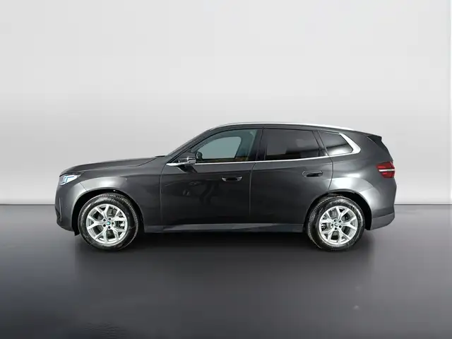 BMW X3 view 6