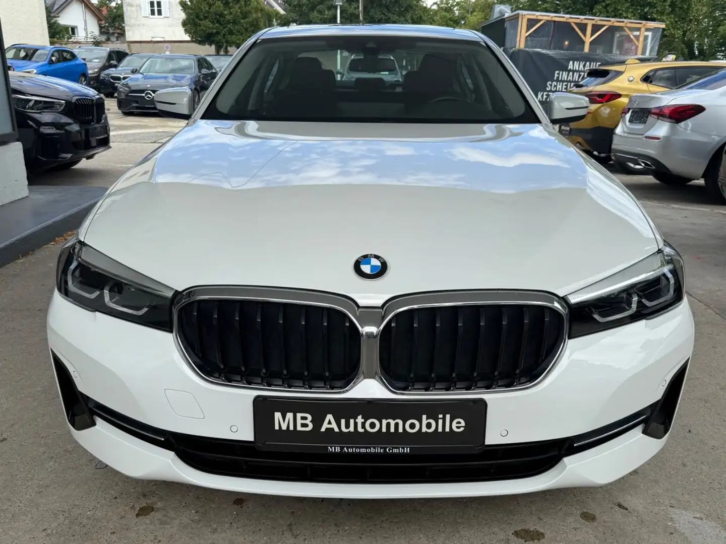 BMW 520 d Lim. Aut. *LED*KAMERA*GLASDACH* White - 2