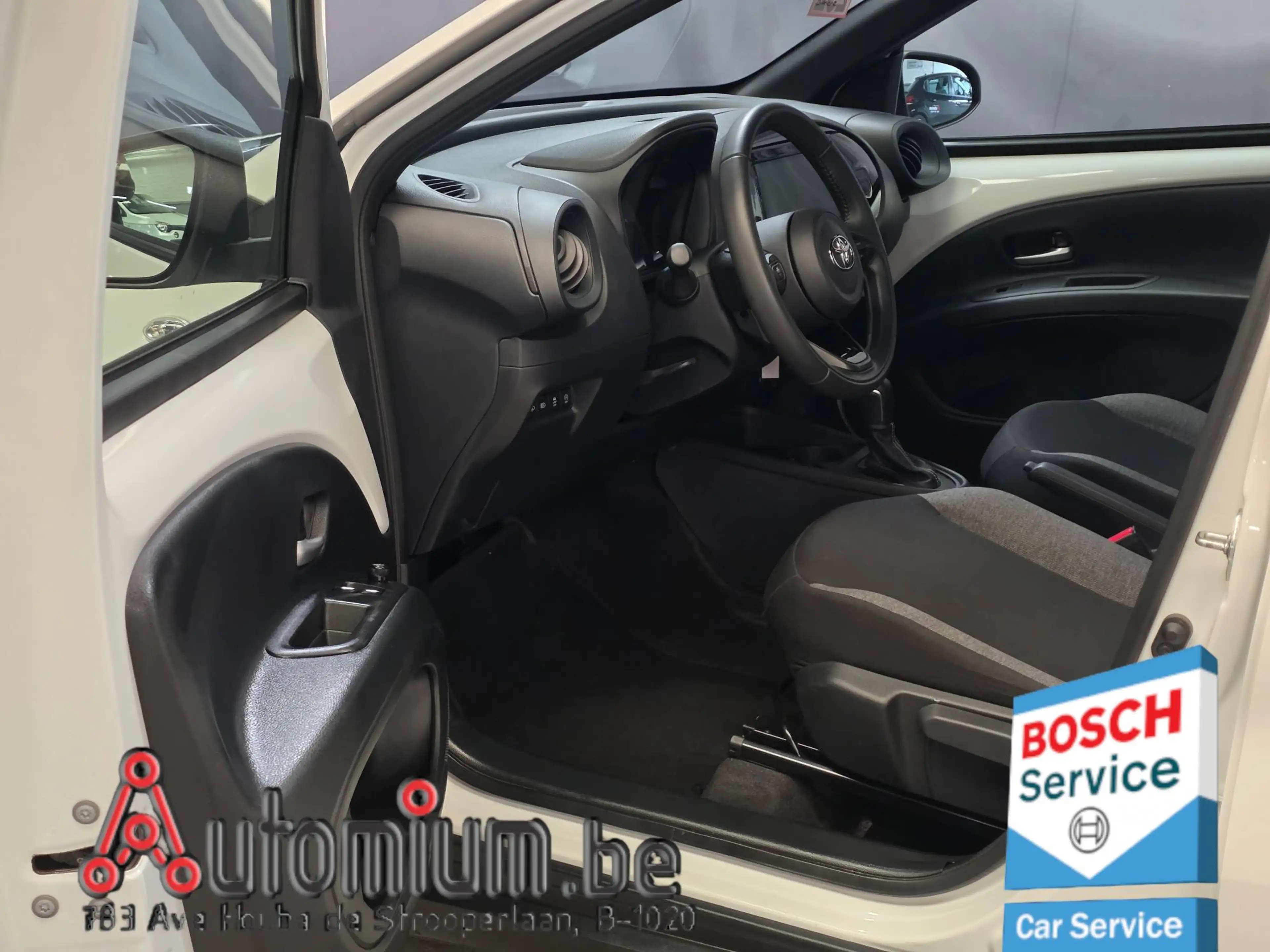 Toyota Aygo X AYGO X 1.0 — photo 9