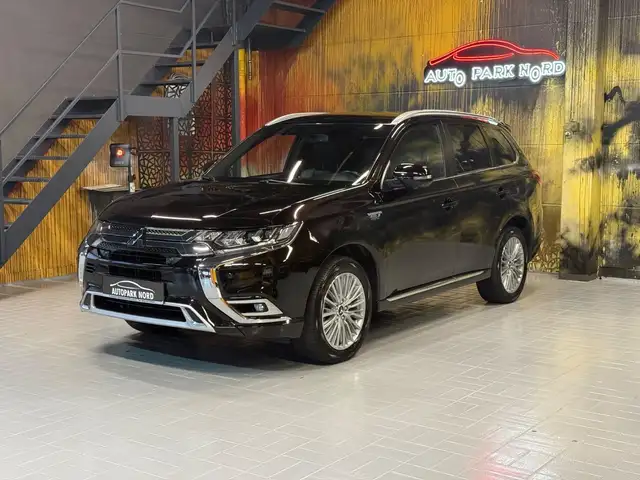 Mitsubishi Outlander 2.4 MIVEC PLUG-IN HYBRID 4WD Aut. LED