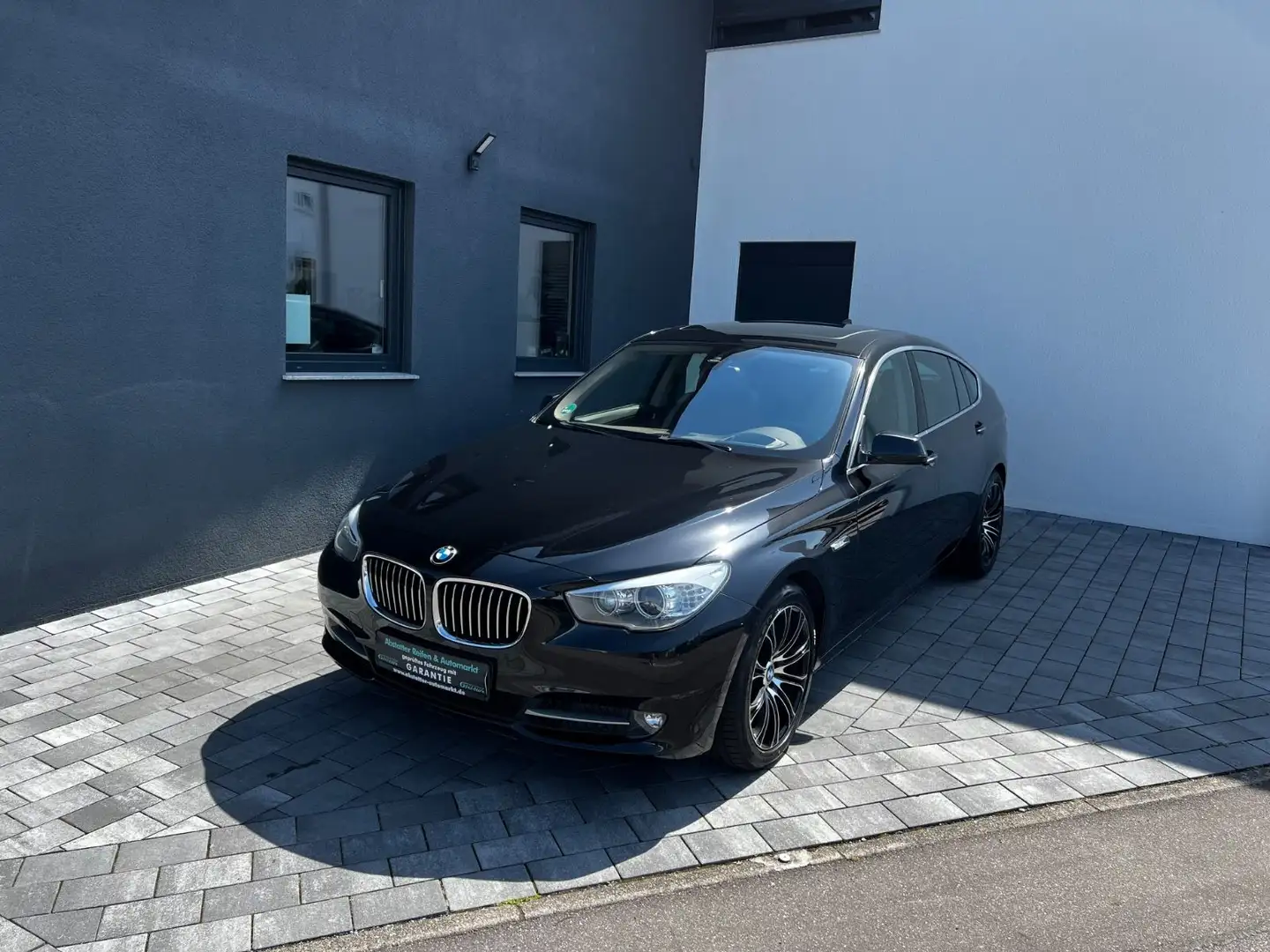 BMW 530 530d GT Gran Turismo X-Drive Noir - 1
