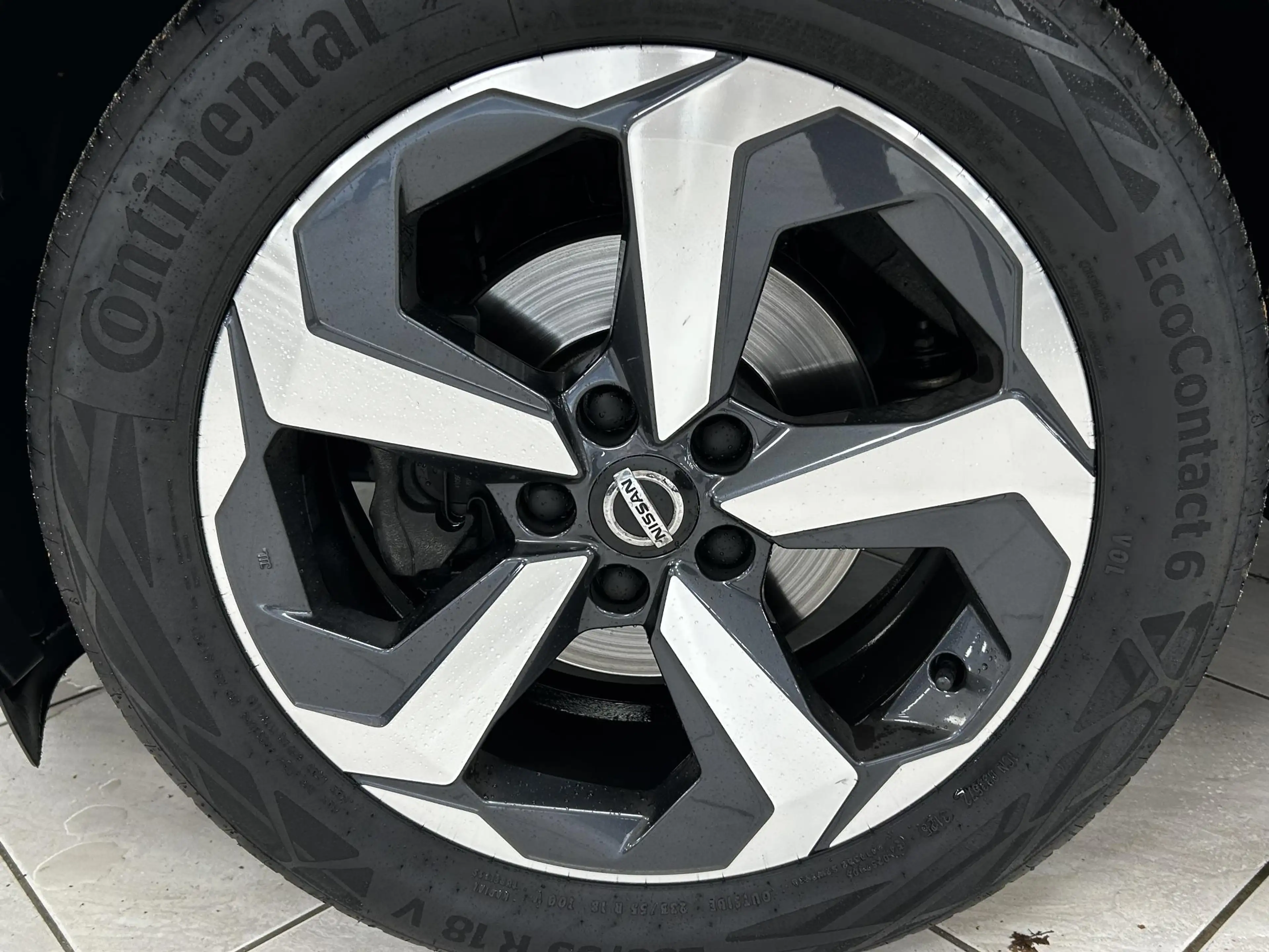 Nissan Qashqai 1.3 MHEV Xtronic Premiere Edition PANORAMADAK | NA — photo 24