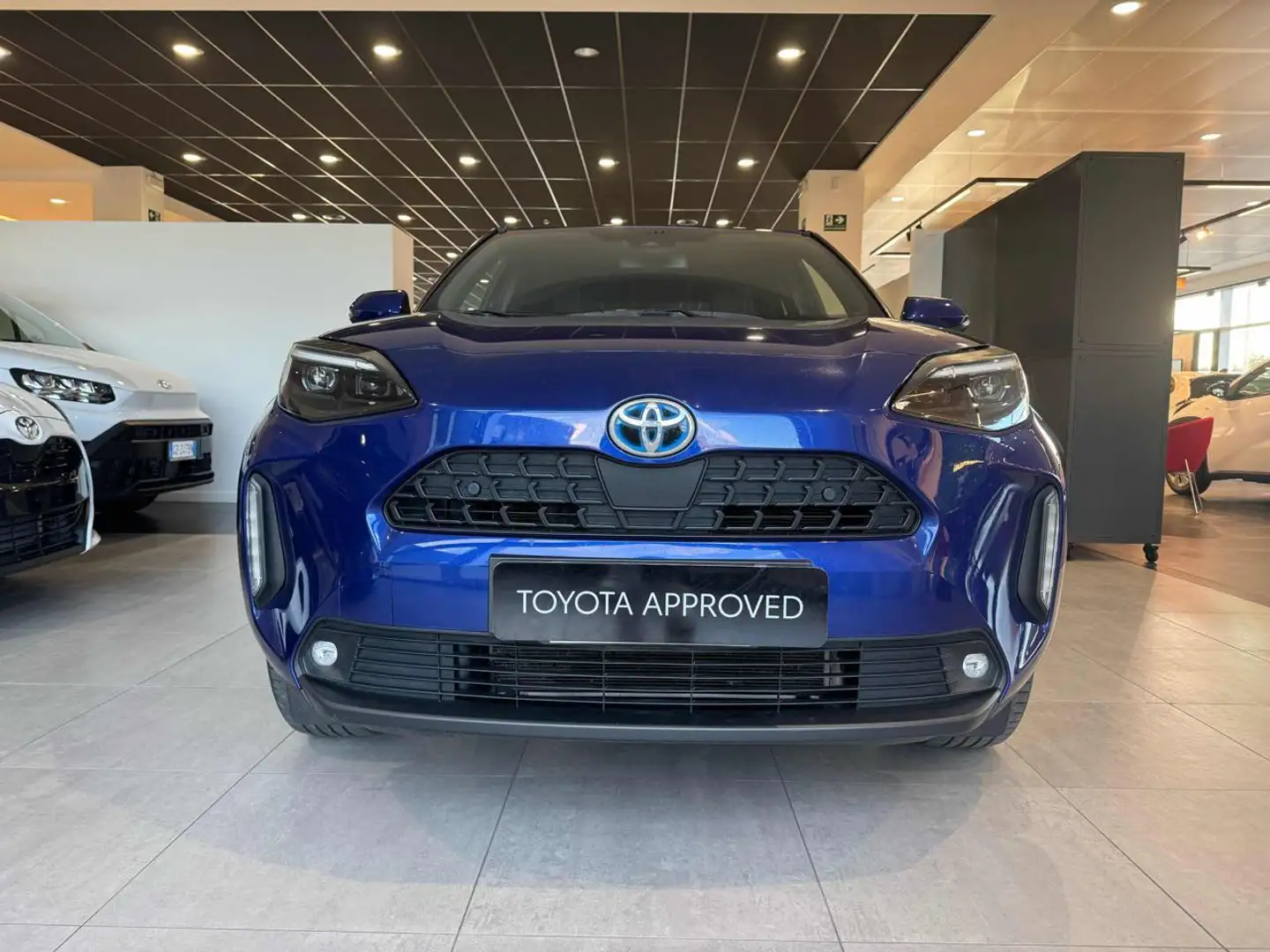 Toyota Yaris Cross 1.5 Hybrid 5p. E-CVT Trend Blu/Azzurro - 2
