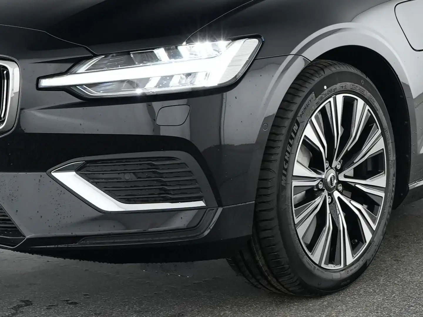 Volvo V60 T6 AWD Plus Bright Head-up/360°/BLIS/H&K Schwarz - 2