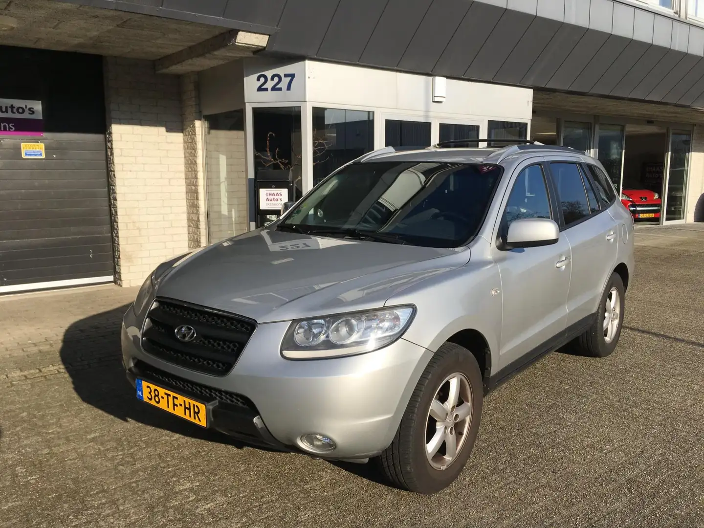 Hyundai SANTA FE 2.7i V6 Dynamic / ZOMER+WINTERSET / TREKHAAK / NET Gris - 2
