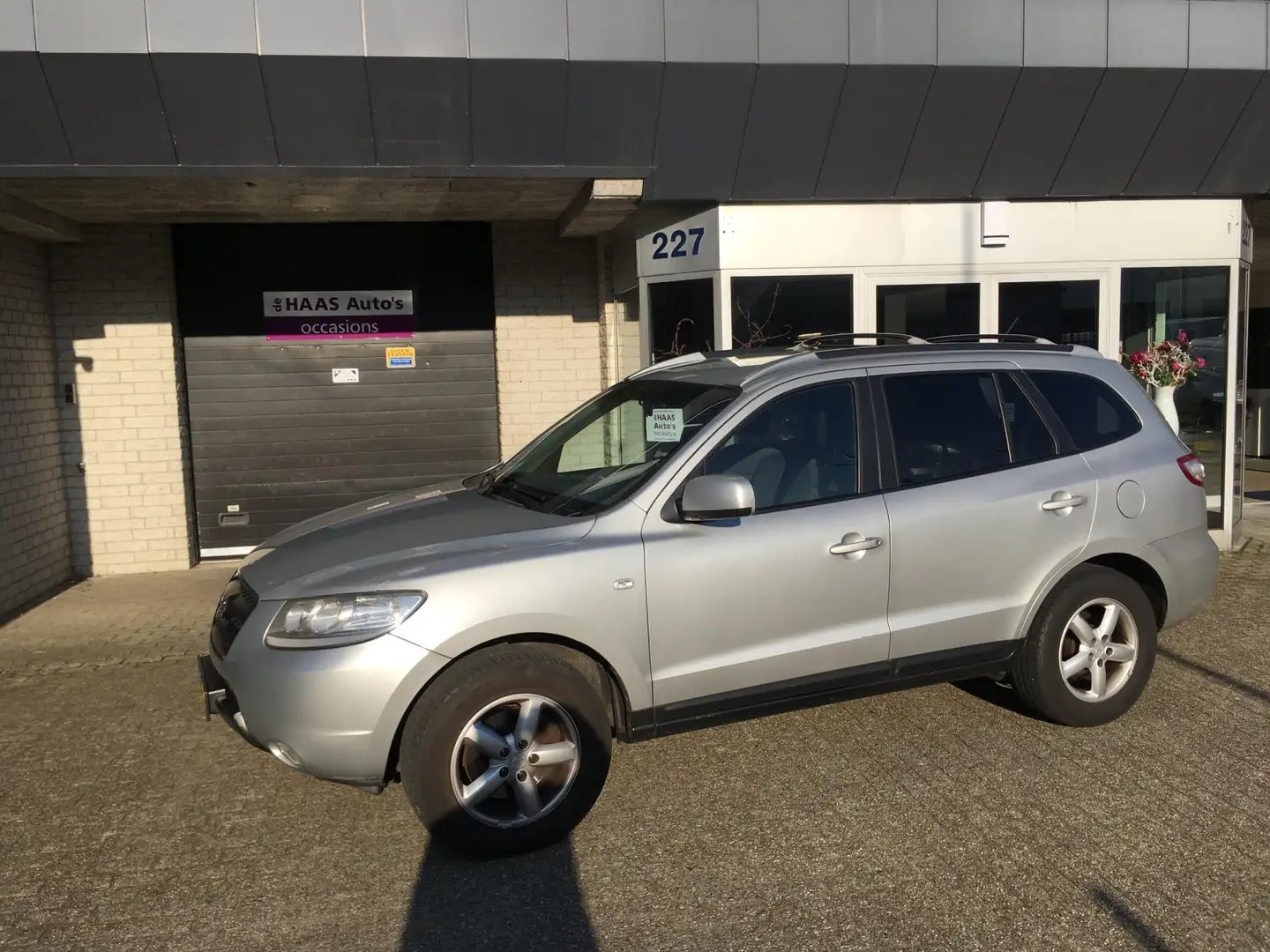 Hyundai SANTA FE 2.7i V6 Dynamic / ZOMER+WINTERSET / TREKHAAK / NET Gris - 1