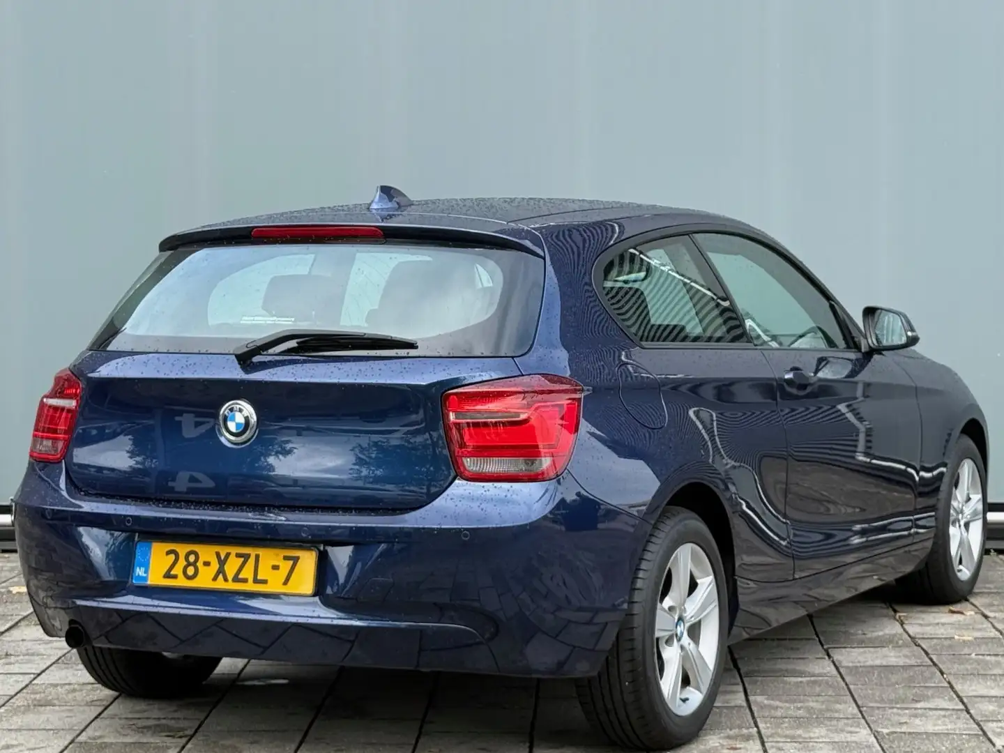 BMW 114 1-serie BWJ 2012 | 114i 102PK Business+ | LEDER | Blauw - 2