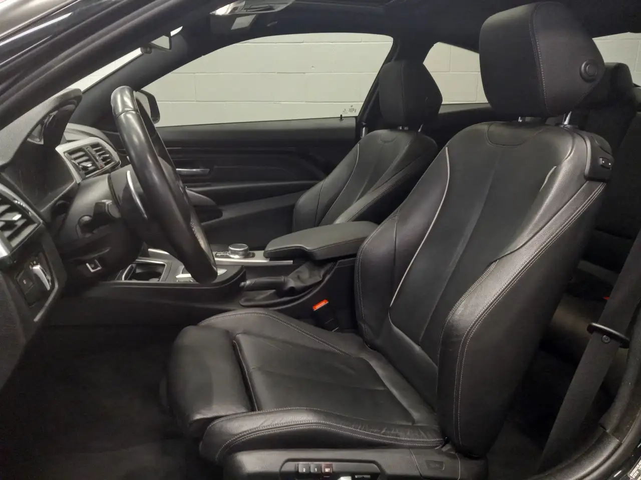 BMW 4 Series photo BMW 4 Series