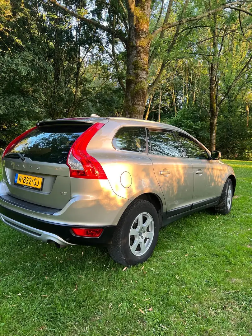 Volvo XC60 2.0 T5 FWD Summum 2013 Bruin - 2