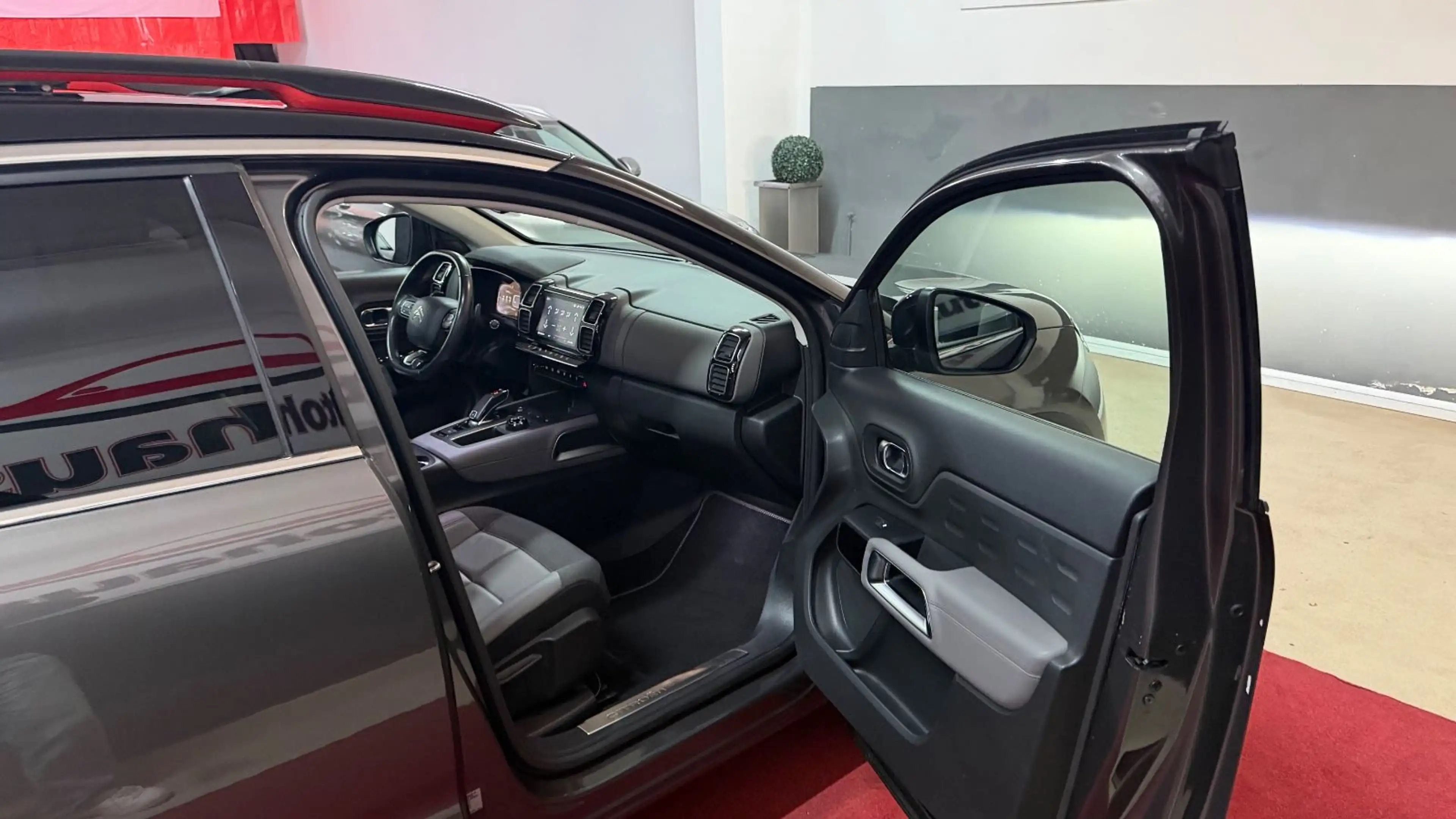 Citroen C5 Aircross Shine PANORAMA*KAMERA*360°*LED*CARPL — photo 37