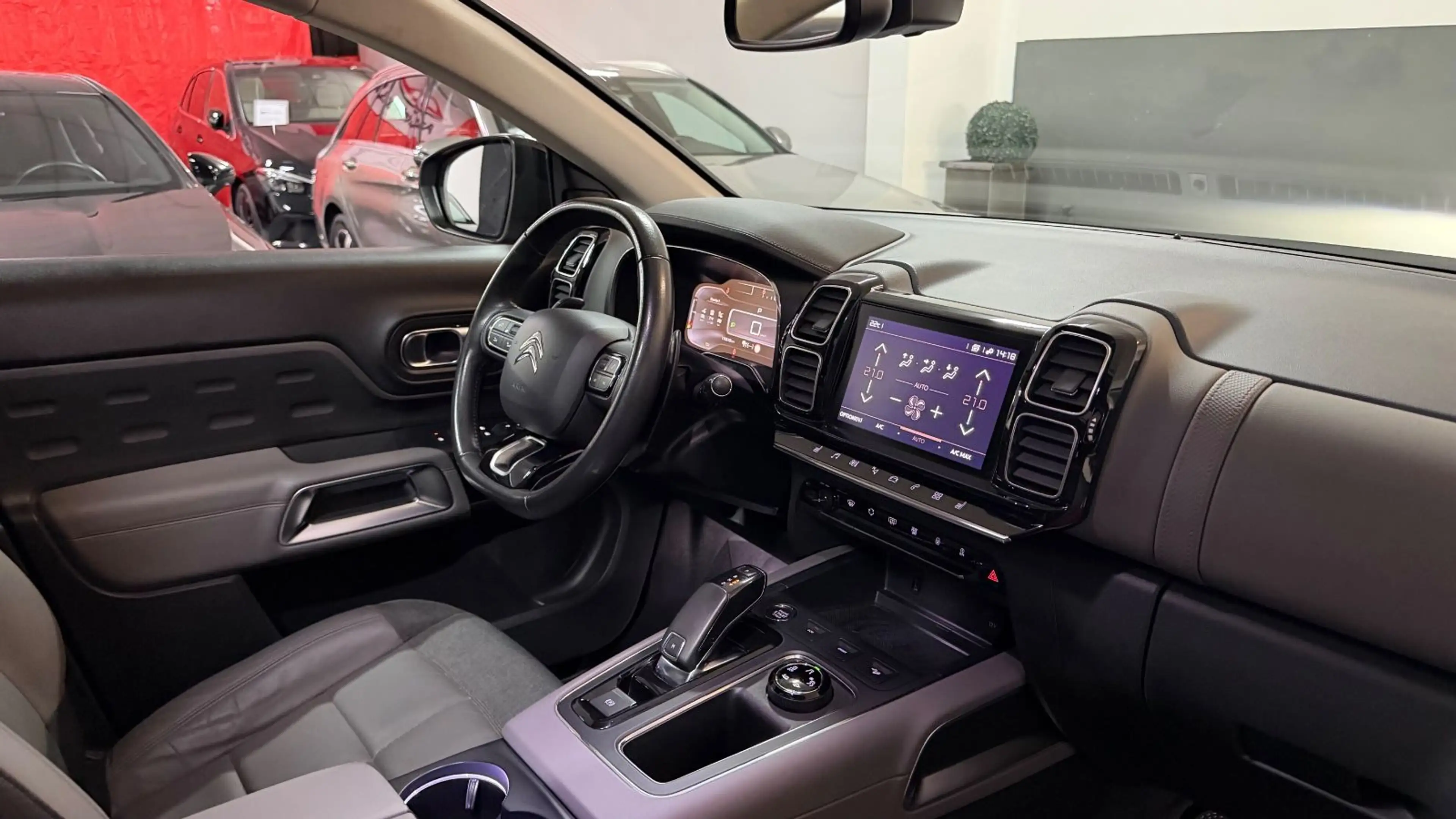 Citroen C5 Aircross Shine PANORAMA*KAMERA*360°*LED*CARPL — photo 38
