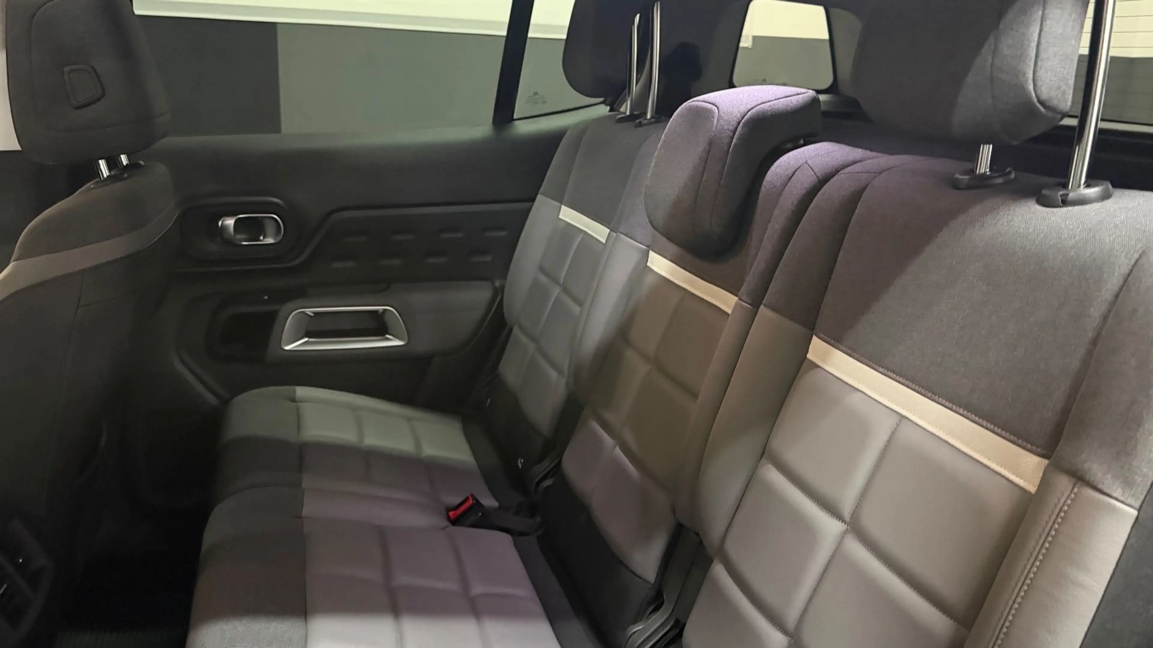 Citroen C5 Aircross Shine PANORAMA*KAMERA*360°*LED*CARPL — photo 33