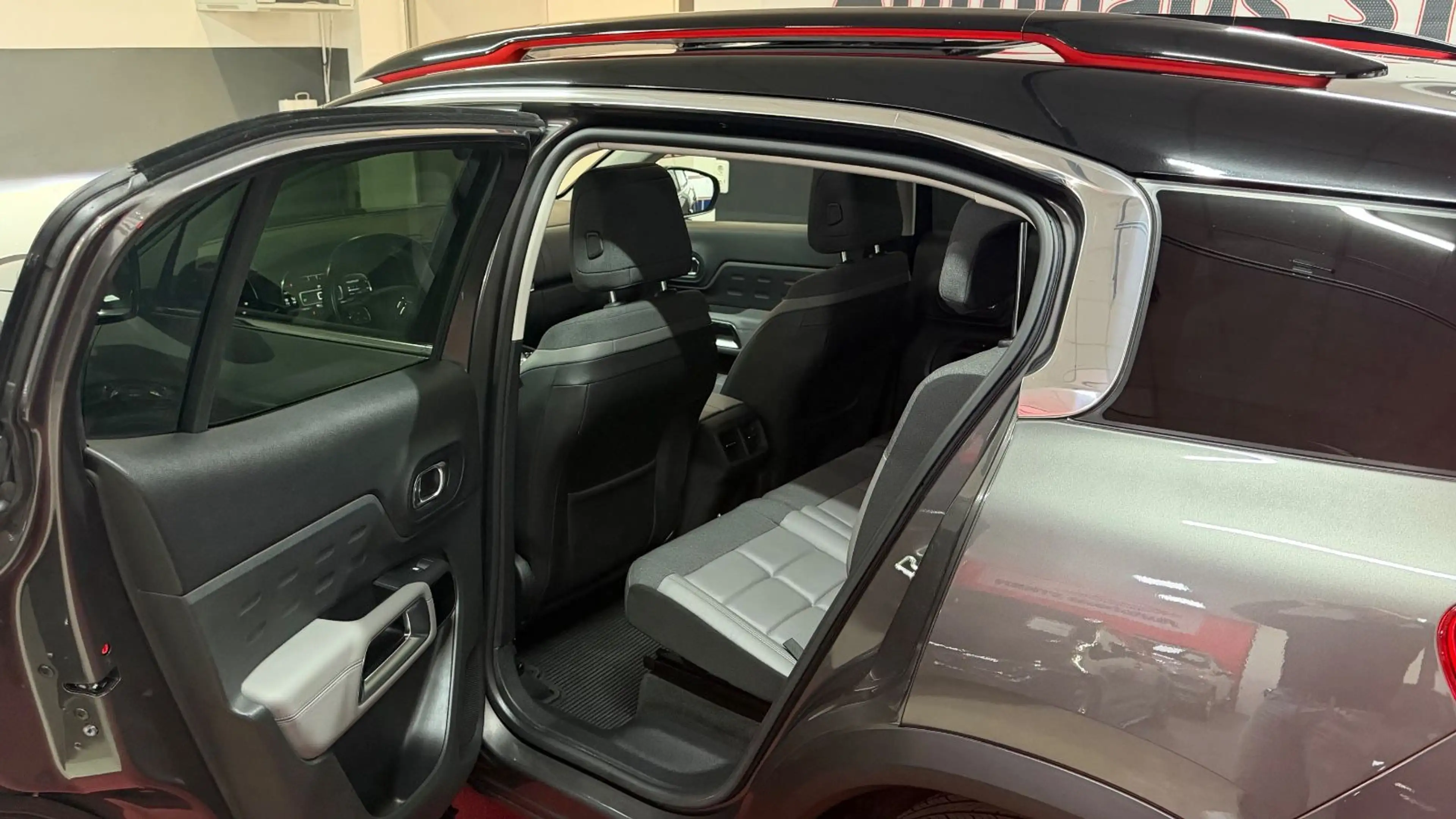 Citroen C5 Aircross Shine PANORAMA*KAMERA*360°*LED*CARPL — photo 31