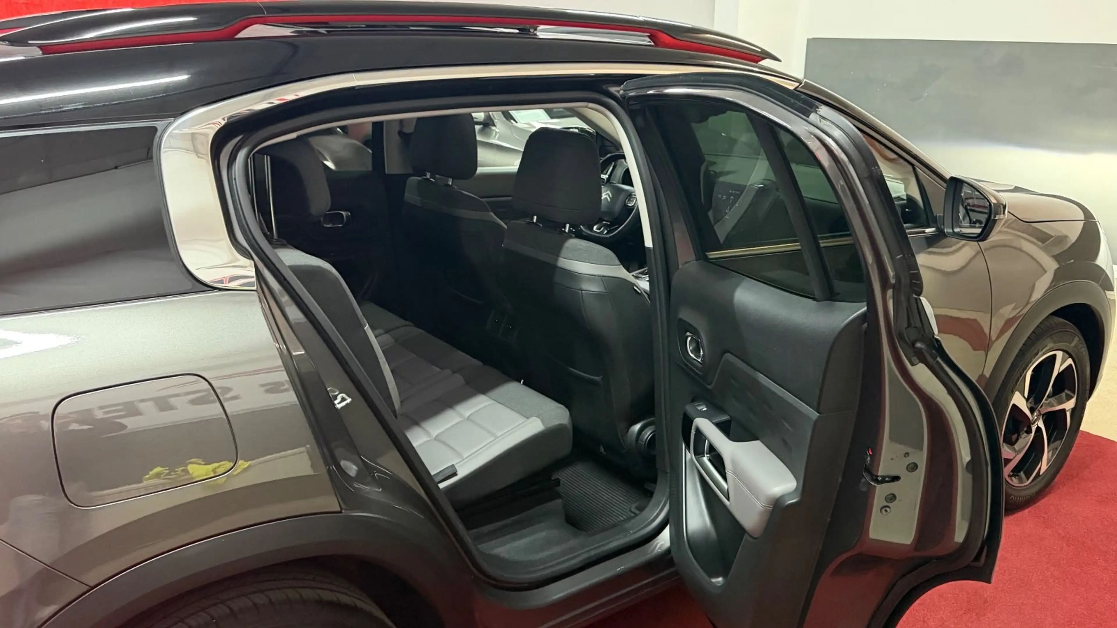 Citroen C5 Aircross Shine PANORAMA*KAMERA*360°*LED*CARPL — photo 36