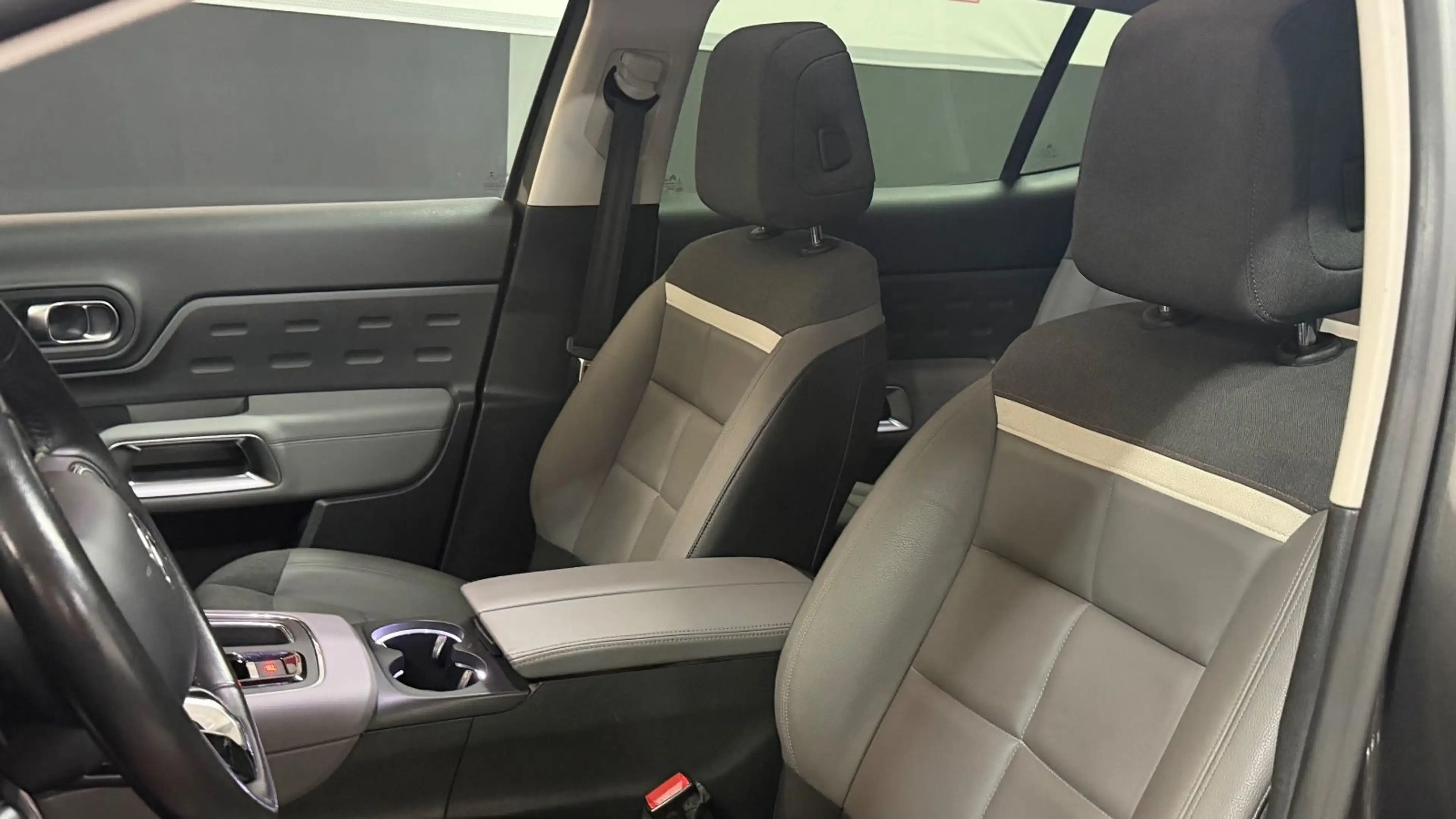Citroen C5 Aircross Shine PANORAMA*KAMERA*360°*LED*CARPL — photo 15