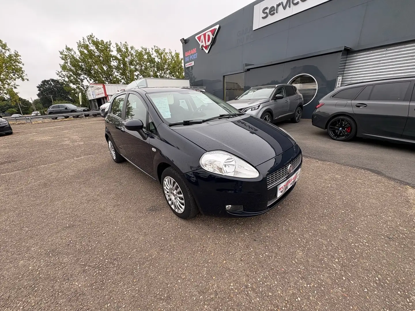 Fiat Grande Punto 1.3 MULTIJET 16V 75CH DYNAMIC 5P Bleu - 1
