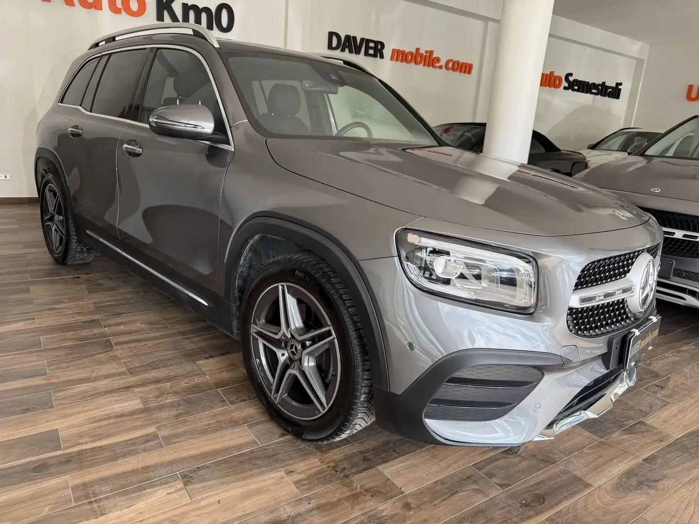 Mercedes-Benz GLB 200 GLB 200 d Automatic 4Matic Premium 7POSTI Grigio - 1