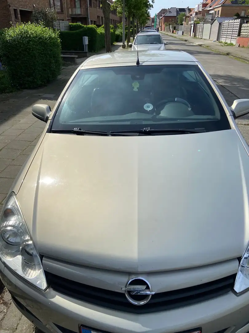 Opel Astra Twin Top 1.6 Cosmo Brons - 1