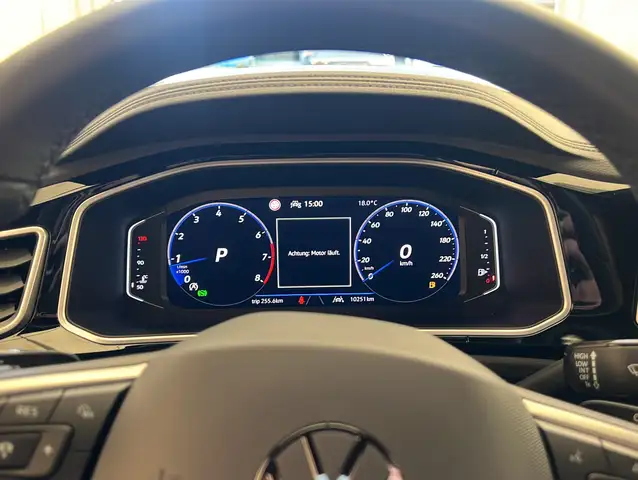 Volkswagen T-Roc view 6