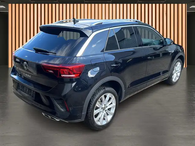 Volkswagen T-Roc view 4