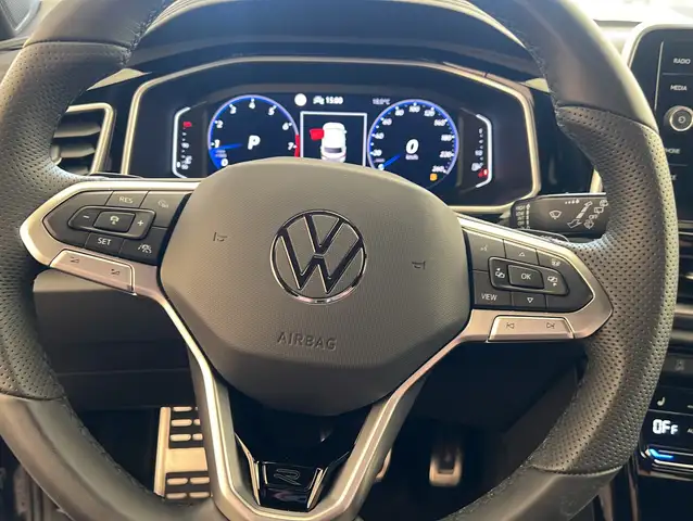Volkswagen T-Roc view 8