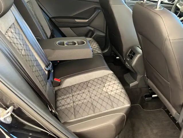 Volkswagen T-Roc view 22